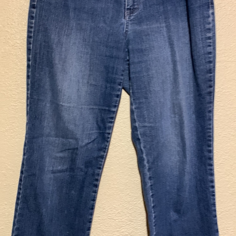 Bandolino Jeans Capris/Ankle Pants 10 Blue Straight Cotton Blend Flap Pockets - Picture 3 of 16
